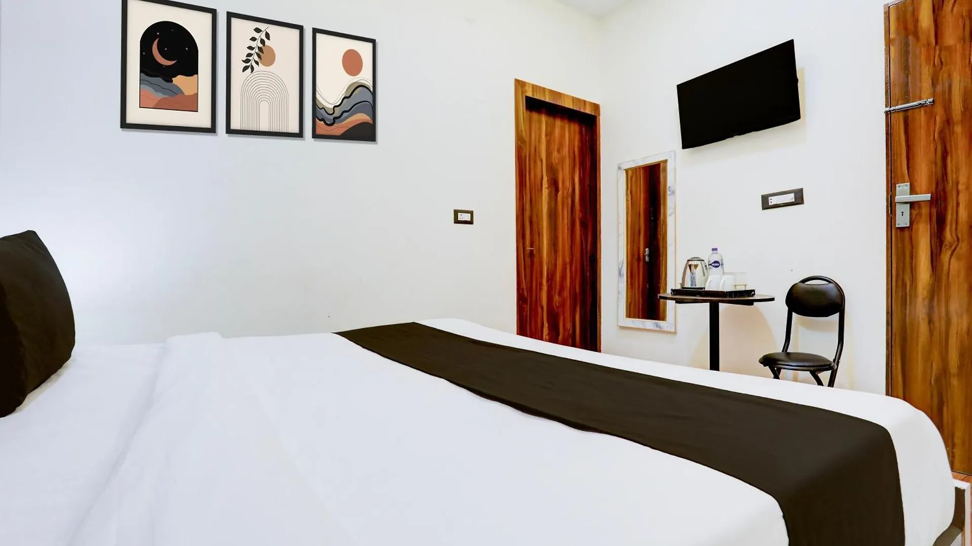 Hotel O Lakshya Palace Agra  Agra (Uttar Pradesh)