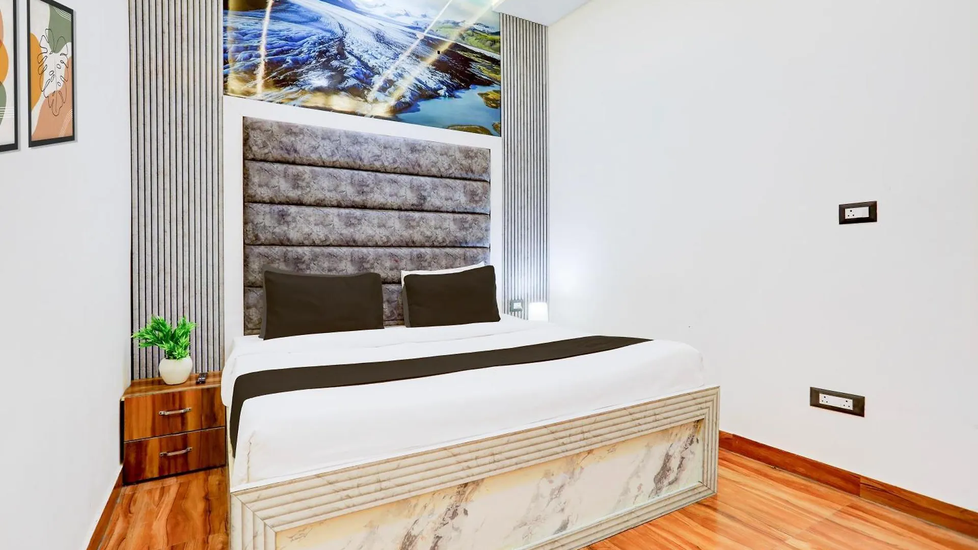 Hotel O Lakshya Palace Agra  3*, Agra (Uttar Pradesh)