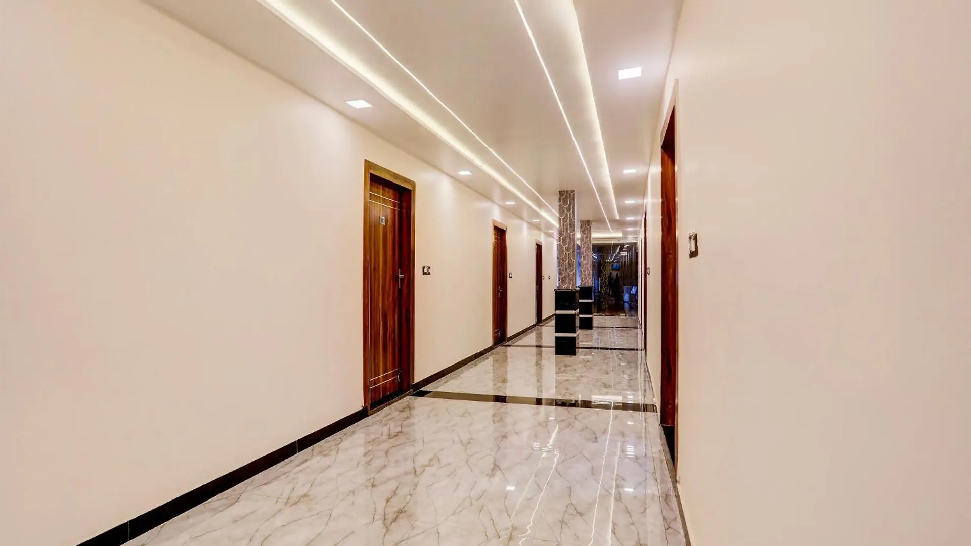 Hotel O Lakshya Palace Agra