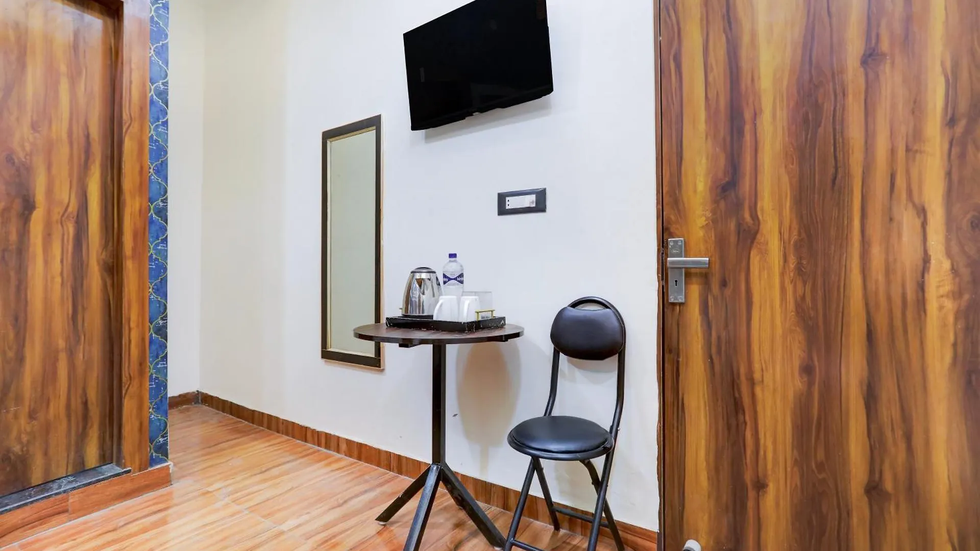 Hotel O Lakshya Palace Agra